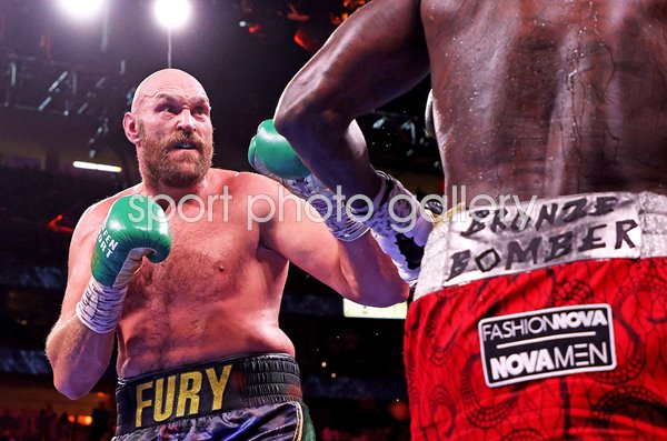Tyson Fury v Deontay Wilder Heavyweight Trilogy Fight 2021