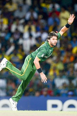 Shahid Afridi Pakistan bowls World T20 2012 