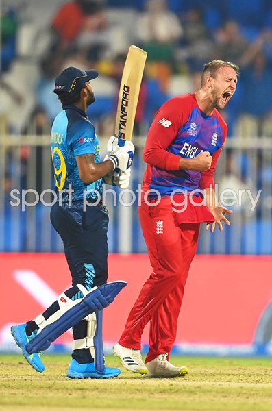 Liam Livingstone England v Wanindu Hasaranga Sri Lanka T20 World Cup 2021