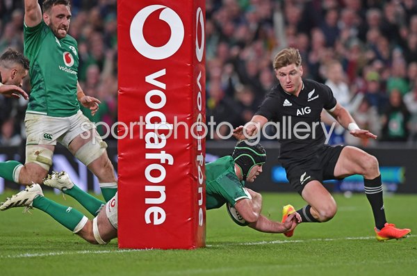 Caelan Doris Ireland scores v New Zealand Dublin 2021
