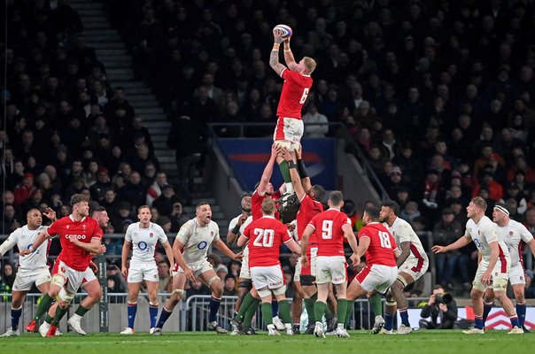 Ross Moriarty Wales lineout catch v England Six Nations 2022
