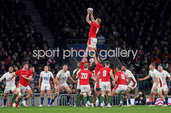 Ross Moriarty Wales lineout catch v England Six Nations 2022