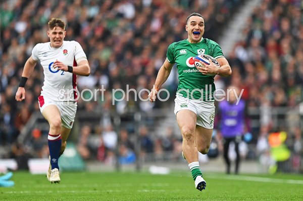 James Lowe Ireland scores v England Twickenham Six Nations 2022
