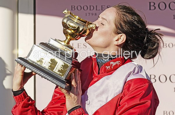 Rachael Blackmore First Woman Gold Cup Winning Jockey Cheltenham 2022 