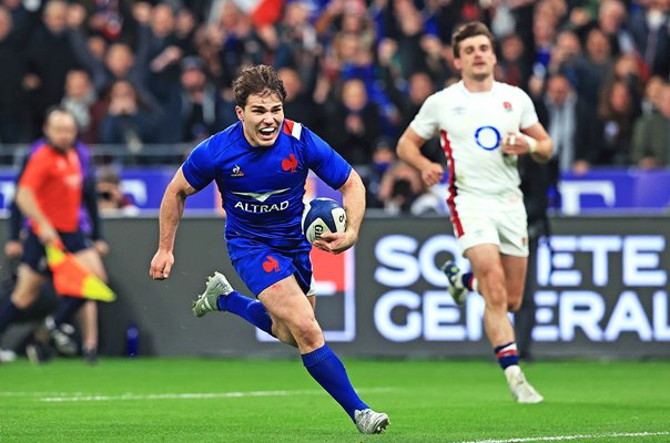 Antoine Dupont France scores v England Paris Six Nations 2022