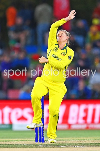 Jess Jonassen Australia bowls v England Cricket World Cup Final 2022