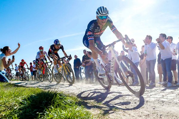 Wout Van Aert Mathieu Van Der Poel Cycling Superstars Paris-Roubaix 2022 
