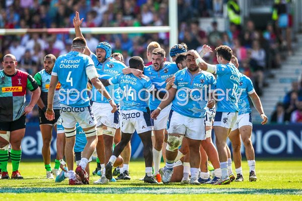 Montpellier Rugby celebrate Last 16 win v Harlequins Champions Cup 2022