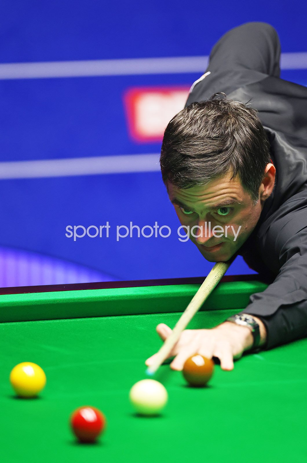 Ronnie OSullivan England World Snooker Final Crucible 2022 Images Snooker Posters