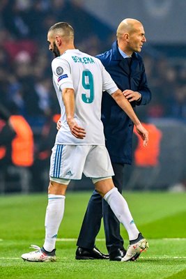 Karim Benzema & Zinedine Zidane Real Madrid v PSG Champions League 2022