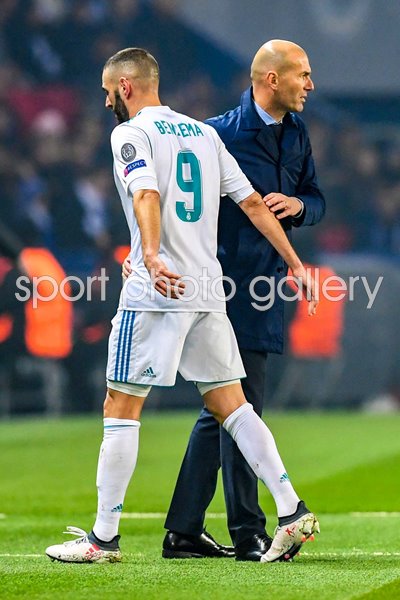 Karim Benzema & Zinedine Zidane Real Madrid v PSG Champions League 2022