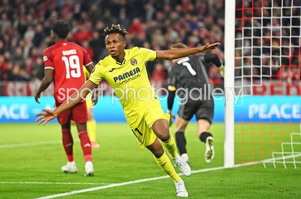Samu Chukwueze Villareal celebrates v Bayern Quarter Final Champions League 2022