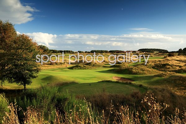 Monument par 3 9th hole Panmure Golf Club Barry Scotland