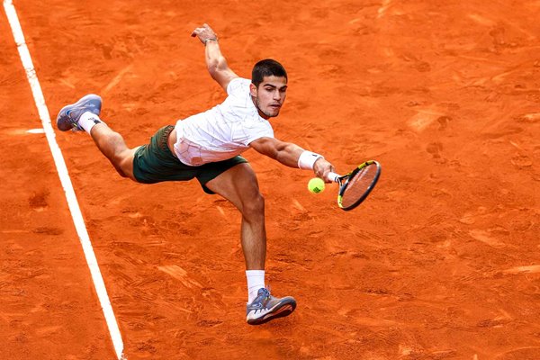 Carlos Alcaraz Spain backhand Miami Open Final 2022