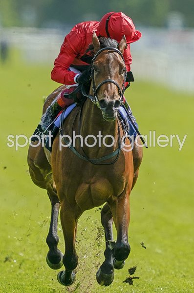 Frankie Dettori & Emily Upjohn win The Musidora Stakes York 2022