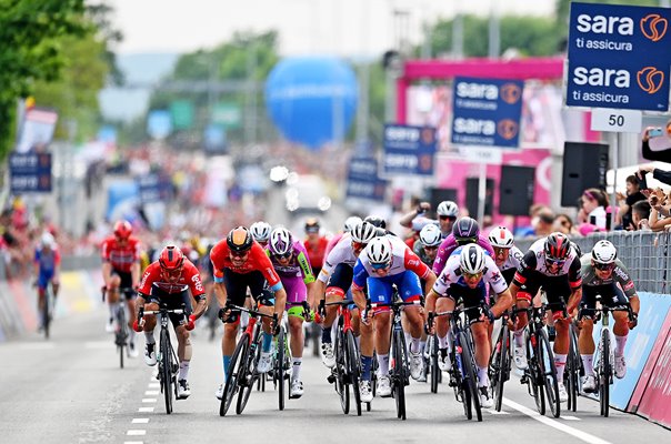Mark Cavendish Great Britain Stage 3 sprint Giro d'Italia 2022 