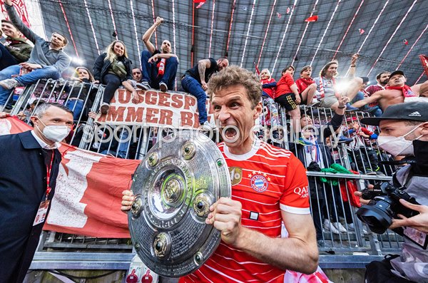 Thomas Mueller Bayern Munich celebrates Bundesliga Title 2022