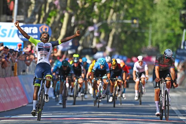 Hailu Biniam Girmay Eritrea Finish Line Stage 10 Giro d'Italia 2022