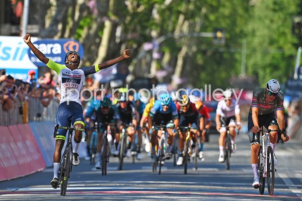 Hailu Biniam Girmay Eritrea Finish Line Stage 10 Giro d'Italia 2022