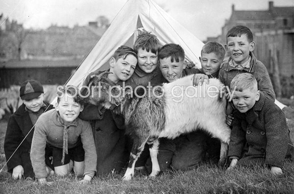 Camping in Barry Island Wales 1936