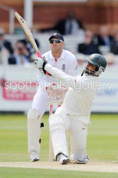 Tamin Iqbal hits a 6 en route to 103 - Lord's 2010 