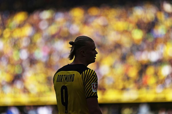 Erling Haaland Borussia Dortmund Silhouette Bundesliga 2022