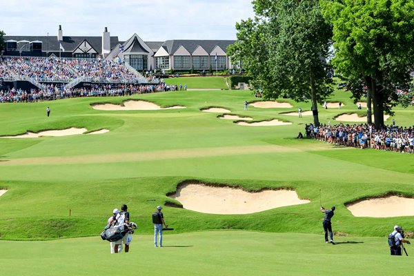  Tiger Woods USA 18th Hole Southern Hills CC USPGA Championship 2022