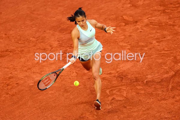 Emma Raducanu Great Britain forehand French Open Paris 2022