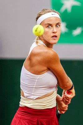 Anna Karolina Schmiedlova Slovakia backhand French Open 2022
