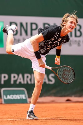 Sebastian Korda USA serves French Open Paris 2022