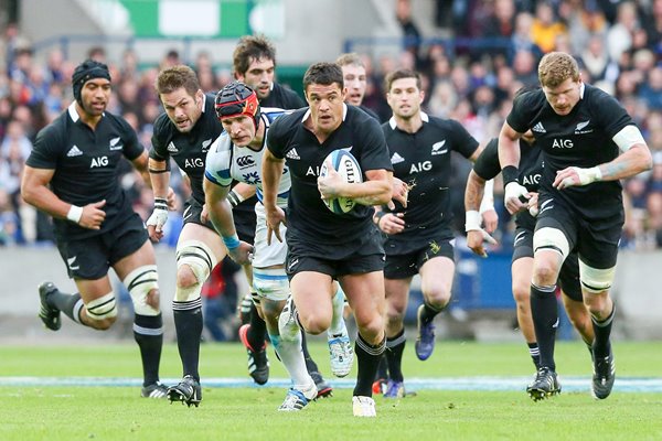 Dan Carter Charges Scotland v New Zealand