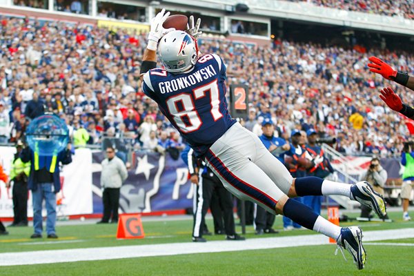 Rob Gronkowski New England Patriots dive