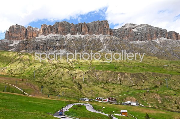Peloton Arabba (1601m) Italian Dolomites mountains Stage 20 Giro 2022 