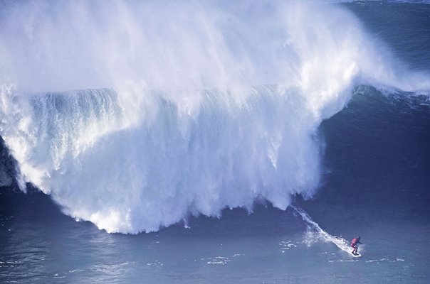 Marcelo Luna Nazare Big Wave Surfing Portugal 2016