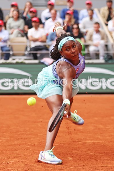 Coco Gauff USA low backhand Quarter Final French Open 2022
