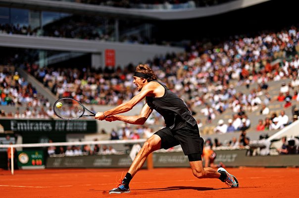 Alexander Zverev Germany backhand v Carlos Alcaraz French Open 2022