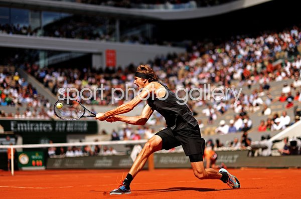 Alexander Zverev Germany backhand v Carlos Alcaraz French Open 2022