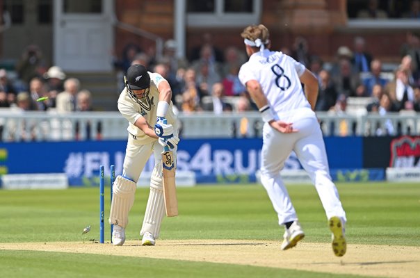 Stuart Broad England bowls New Zealand batsman Kyle Jamieson Lord's 2022