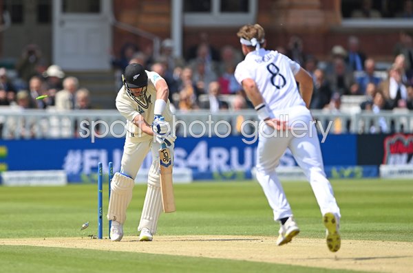 Stuart Broad England bowls New Zealand batsman Kyle Jamieson Lord's 2022