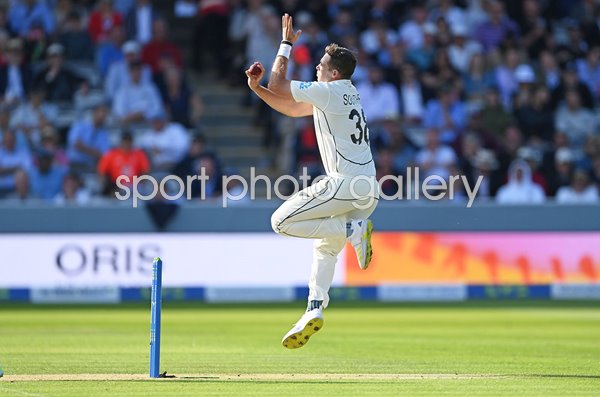 Tim Southee New Zealand bowls v England Lord's Test 2022