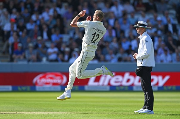 Kyle Jamieson New Zealand bowls v England Lord's Test match 2022