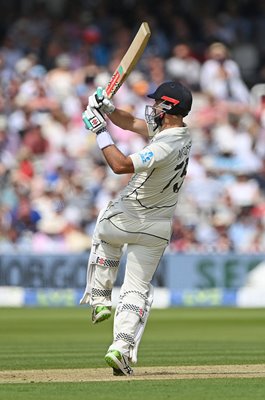 Daryl Mitchell New Zealand hooks v England Lord's Test 2022