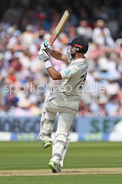 Daryl Mitchell New Zealand hooks v England Lord's Test 2022