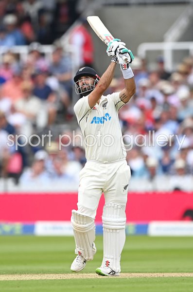 Daryl Mitchell New Zealand hits out v England Lord's Test 2022