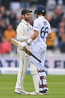 Kane Williamson congratulates Joe Root England v New Zealand Lord's 2022