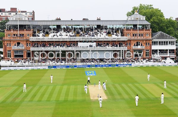Joe Root England celebrates winning runs v New Zealand Lord's Test 2022