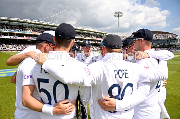 Ben Stokes England captain leads huddle v New Zealand Lord's 2022  