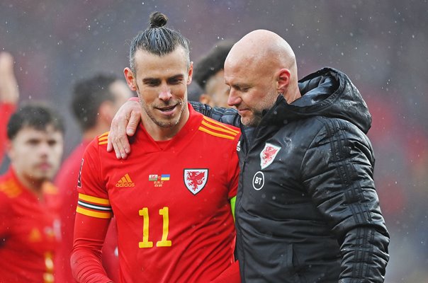 Gareth Bale celebrates with Rob Page Wales v Ukraine Cardiff 2022