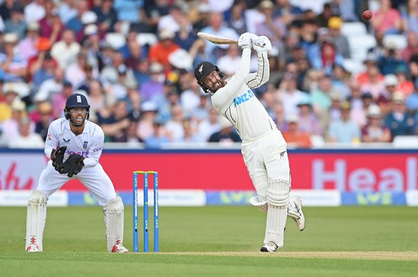 Tom Blundell New Zealand attacks v England Nottigham Test 2022