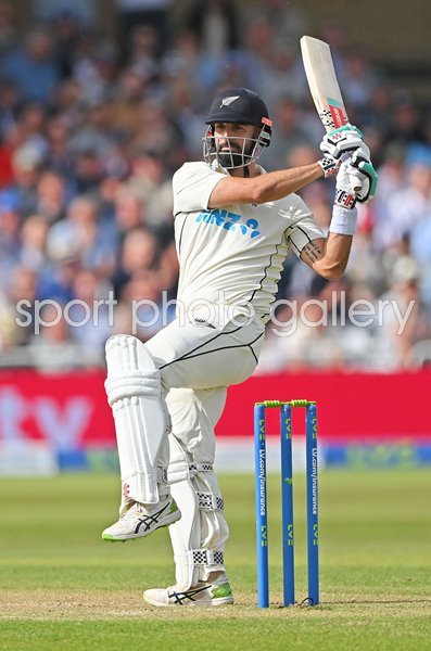 Daryl Mitchell New Zealand hook shot v England Nottingham Test 2022